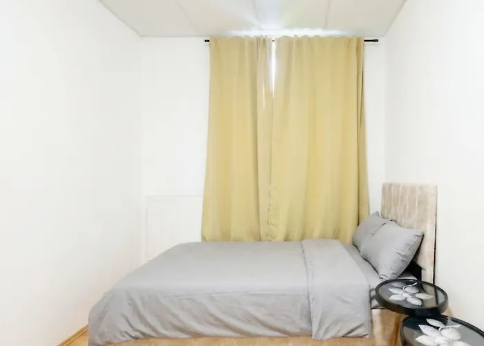 Comfortable 2br & 1lr In Βιέννη