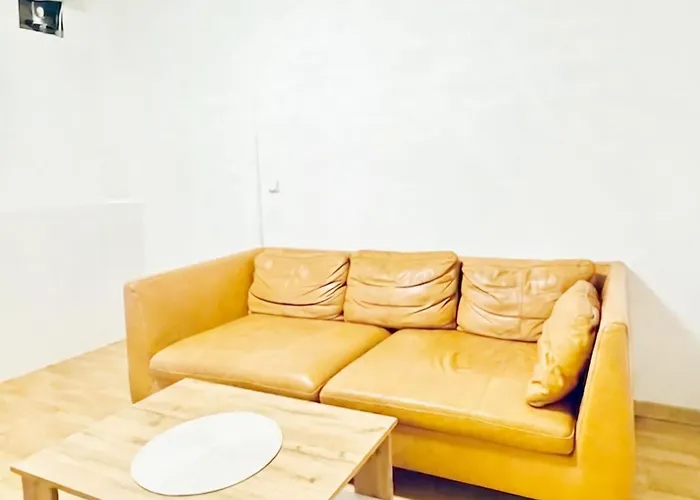 Διαμέρισμα Comfortable 2br & 1lr In *